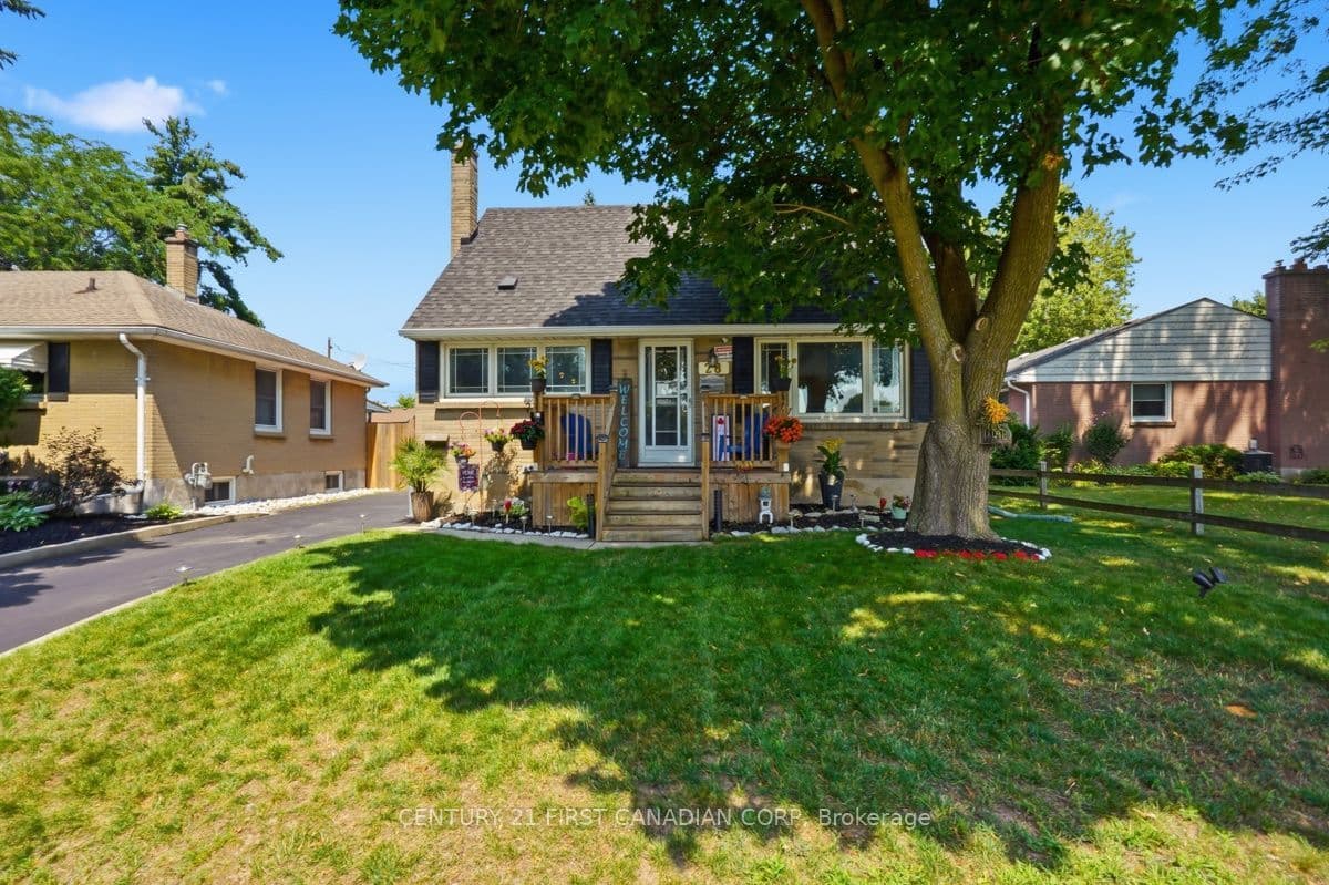 28 Tweedsmuir Avenue, London East, ON N5W 1K5