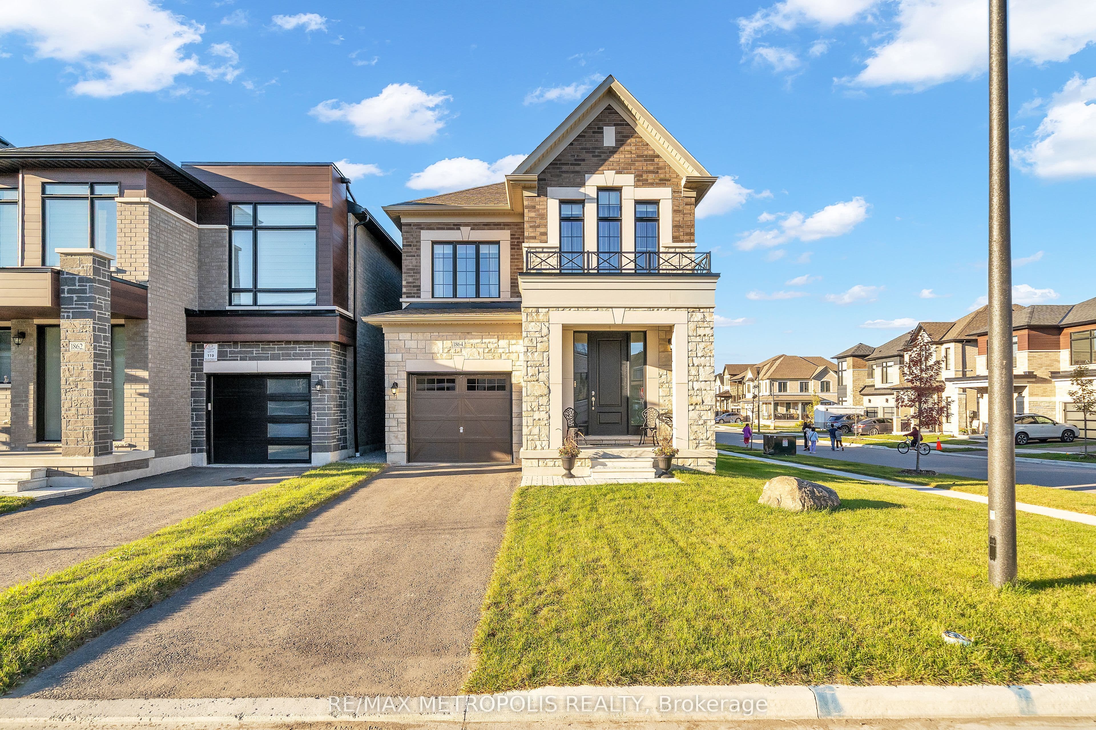 1864 Lotus Blossom Road, Pickering, ON L1Y 0B6