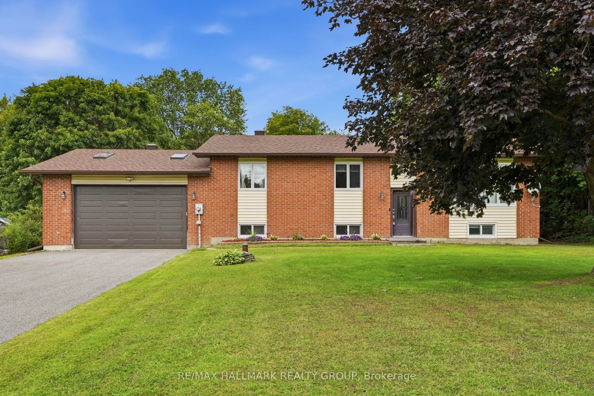 601 LAKE GEORGE Road, Alfred and Plantagenet, ON K0B 1L0