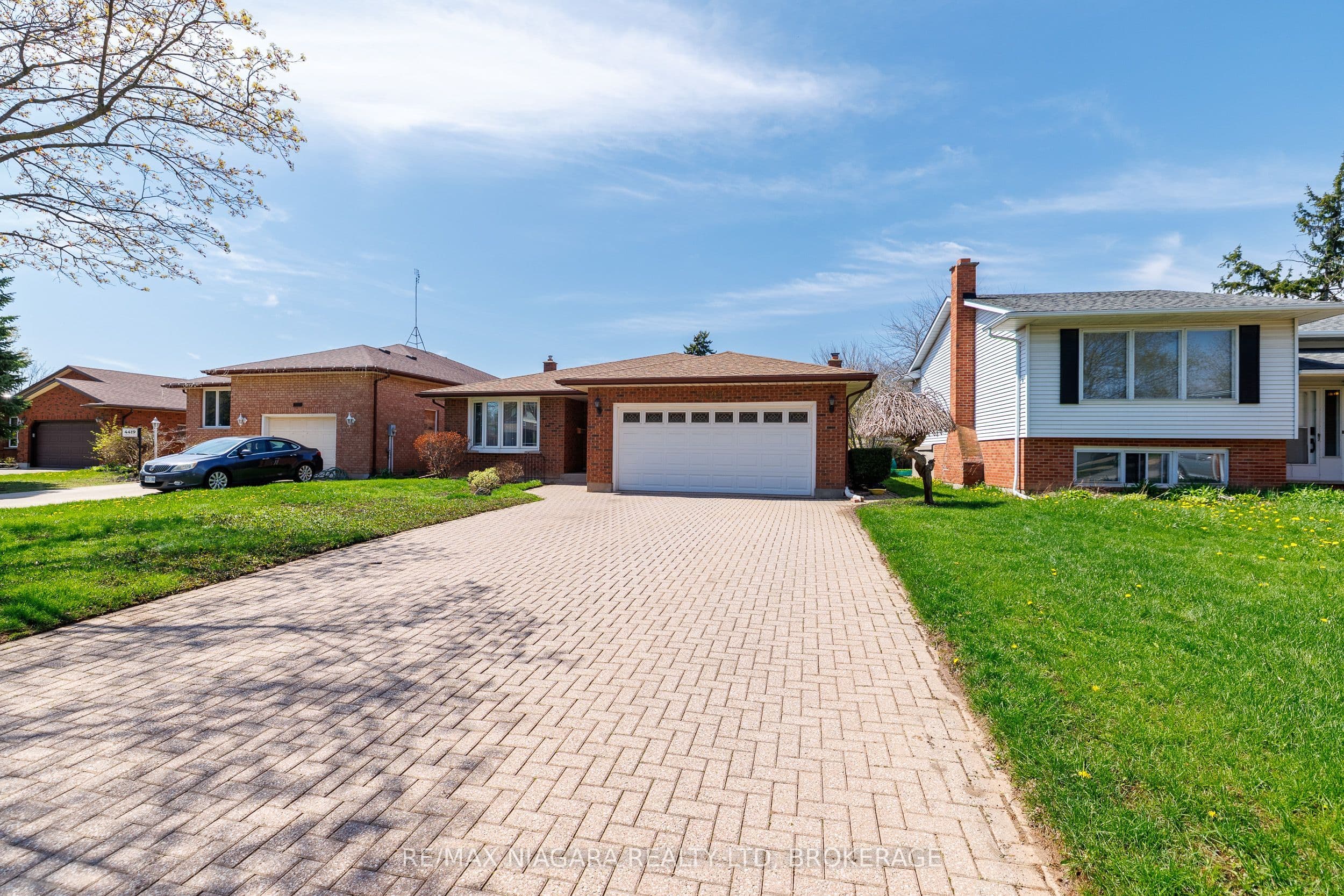 4409 Latina Crescent, Niagara Falls, ON L2E 7C3