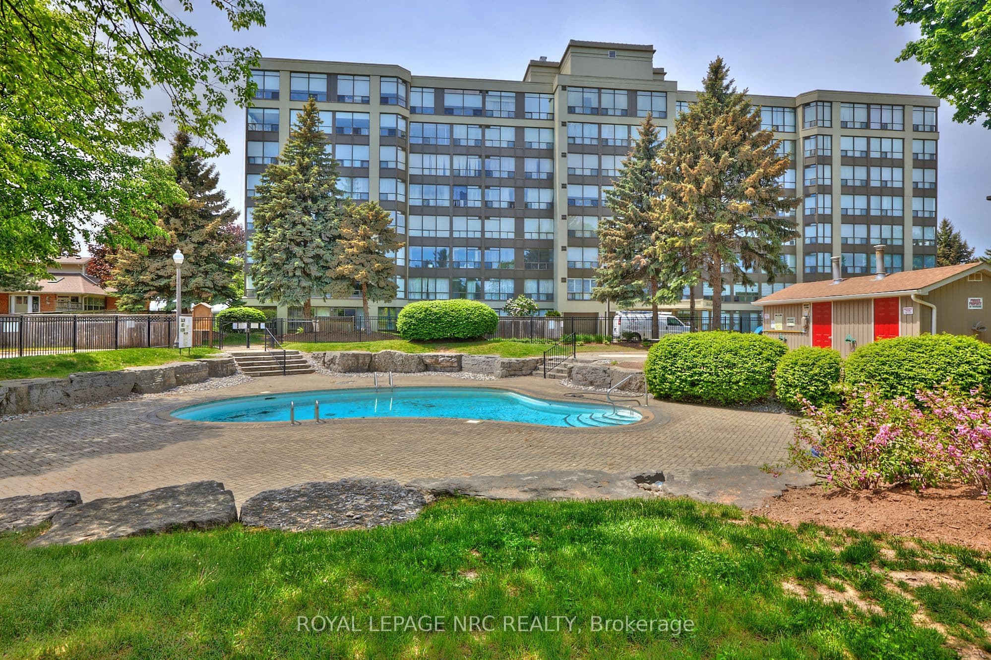 5100 DORCHESTER Road #606, Niagara Falls, ON L2E 7H4