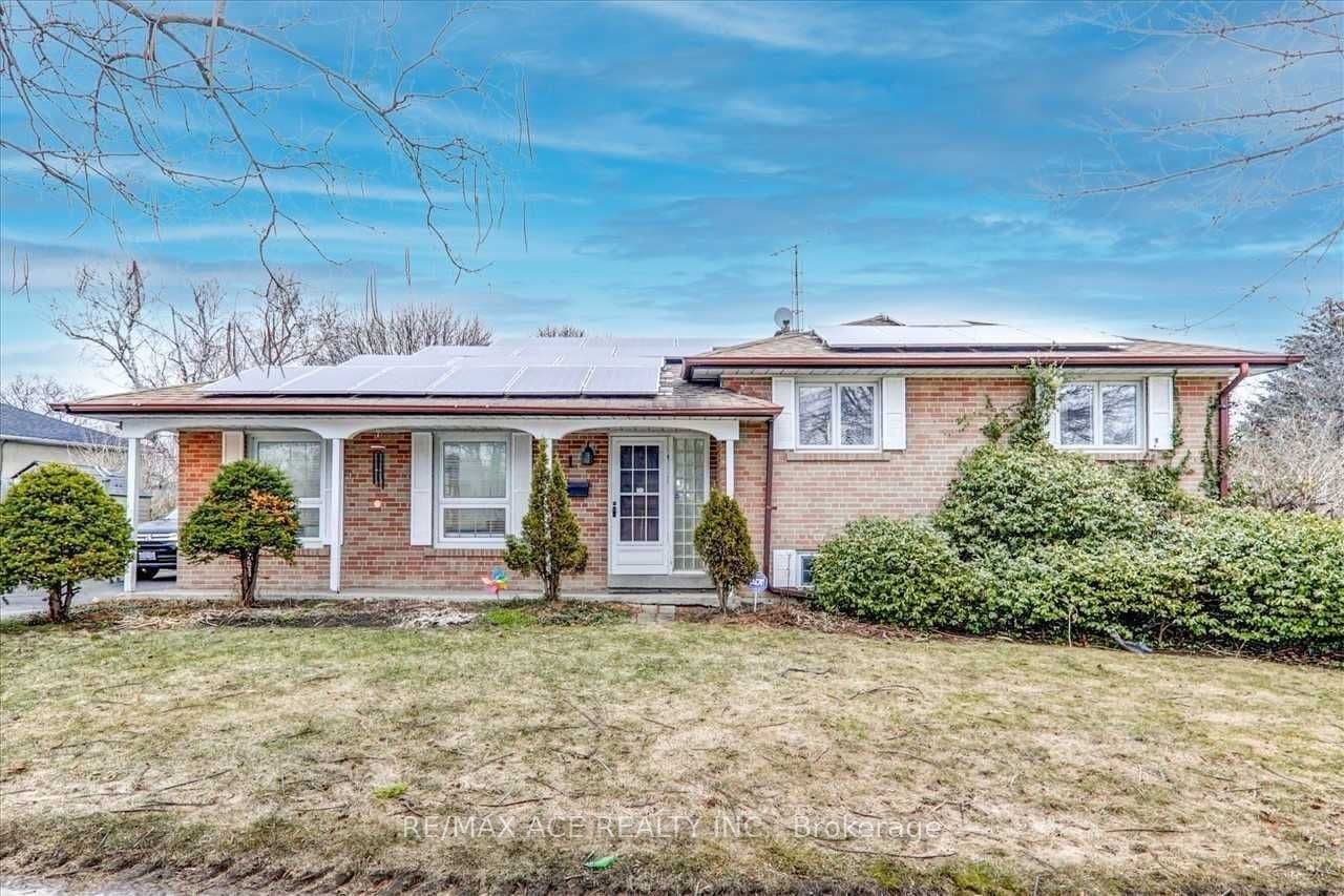 1 Wagner Drive, Toronto, ON M1E 2Z4
