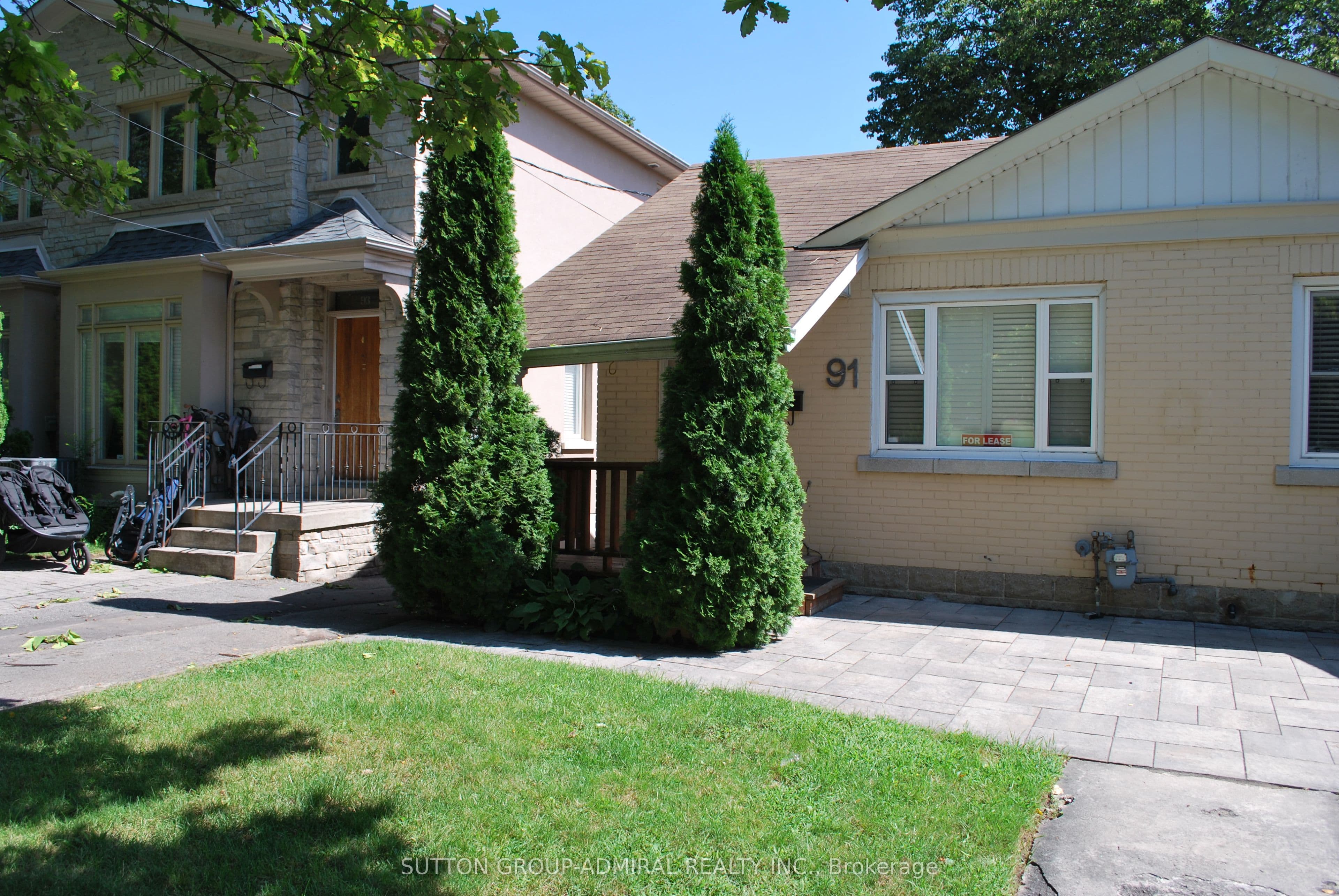 91 Rumsey Road, Toronto, ON M4G 1P1