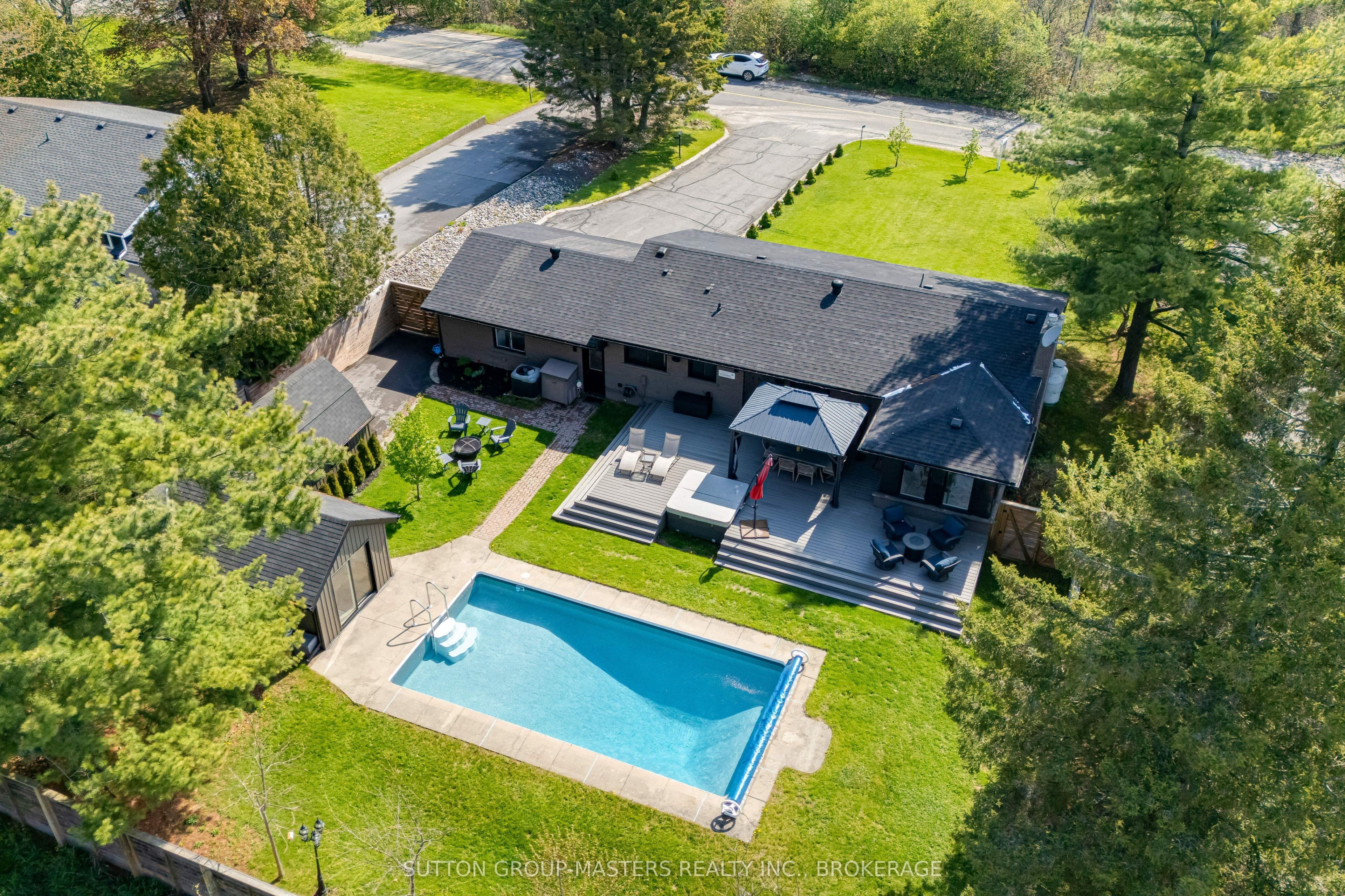 1611 SUNNYSIDE Road, Kingston, ON K7L 4V4