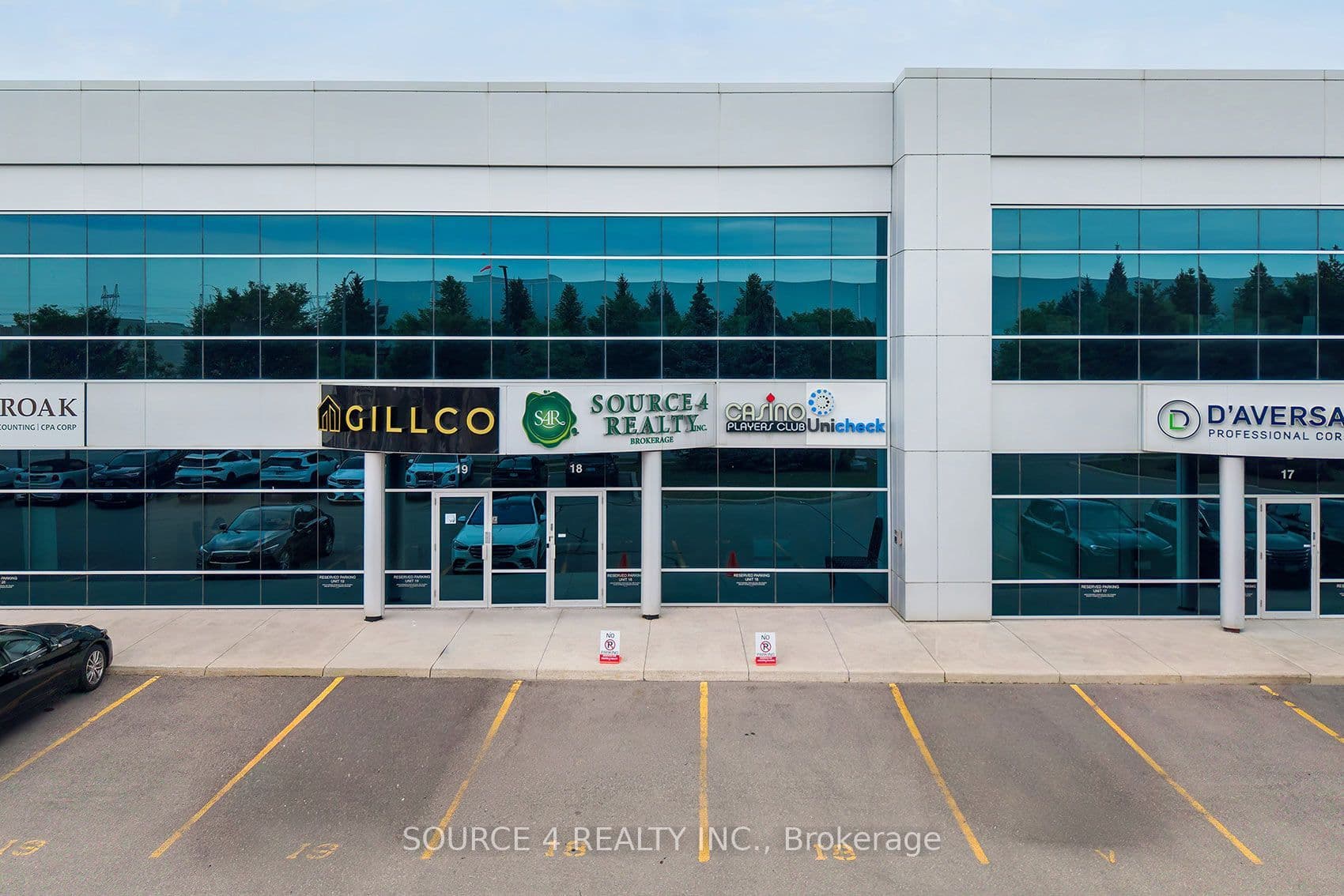 81 Zenway Boulevard 18 Upper, Vaughan, ON L4H 0R6