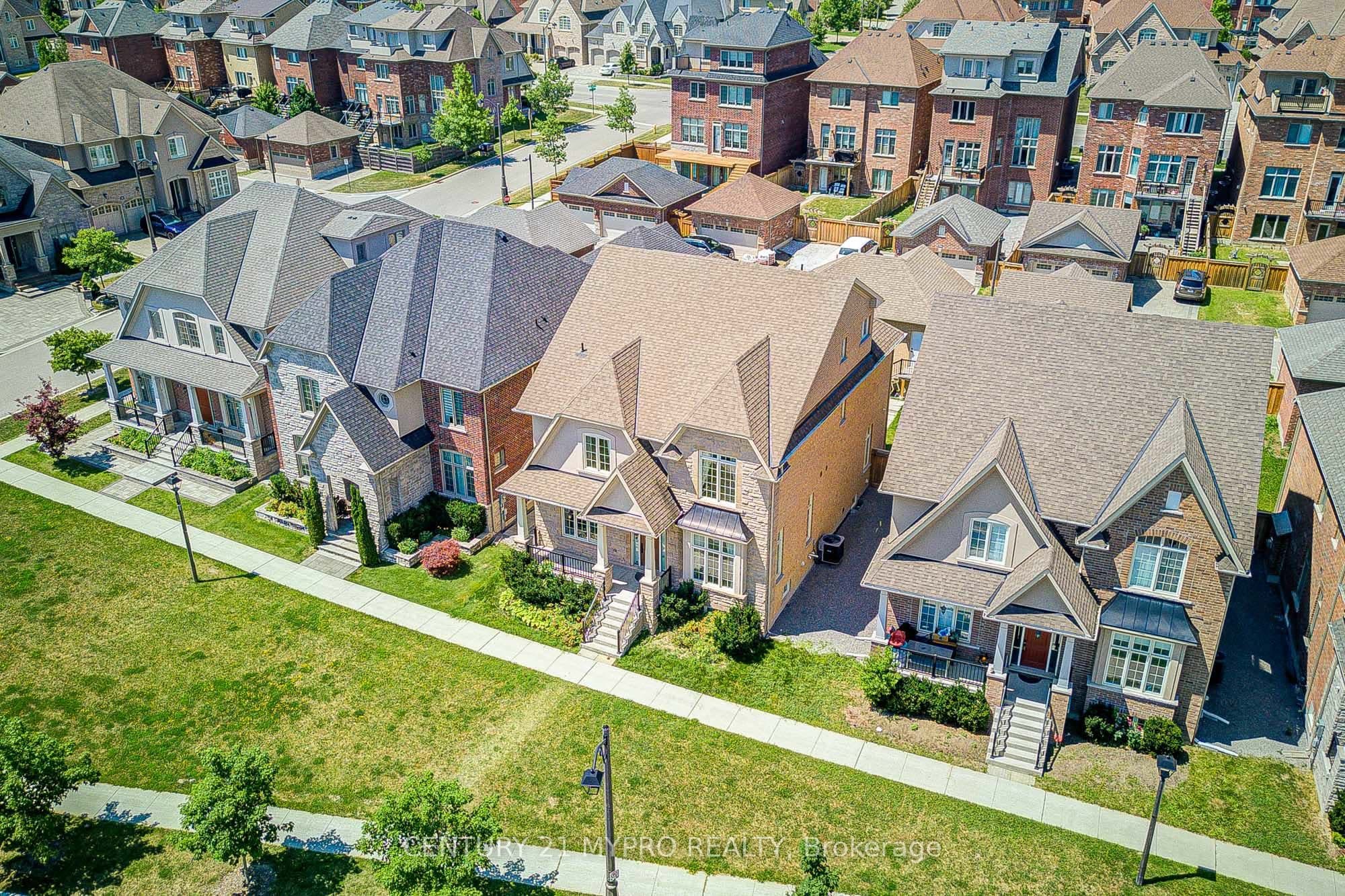 6 Tralee Court, Markham, ON L6C 0V1