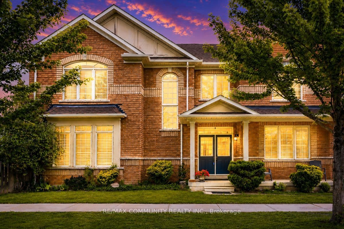 2 Solace Road, Markham, ON L6E 0A3