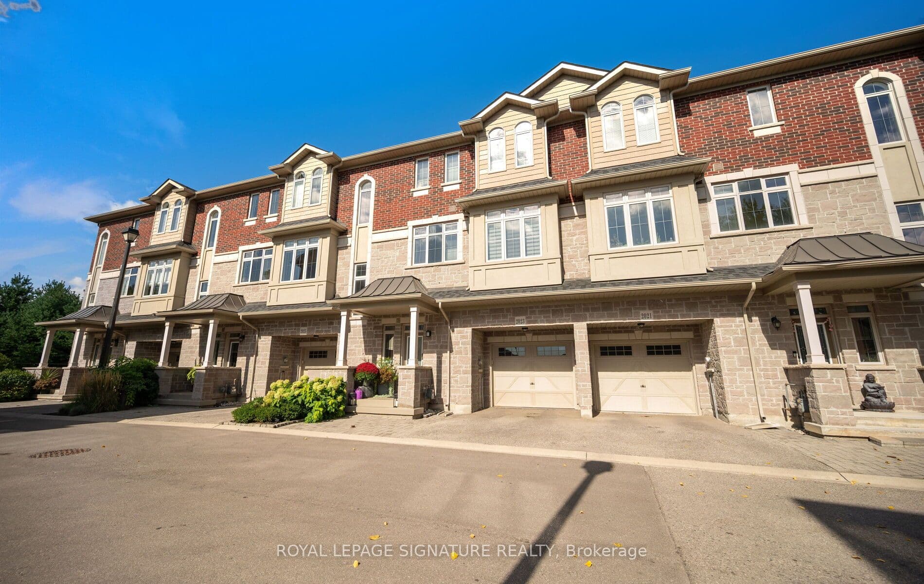 2023 Deerview Common, Oakville, ON L6M 0Y2