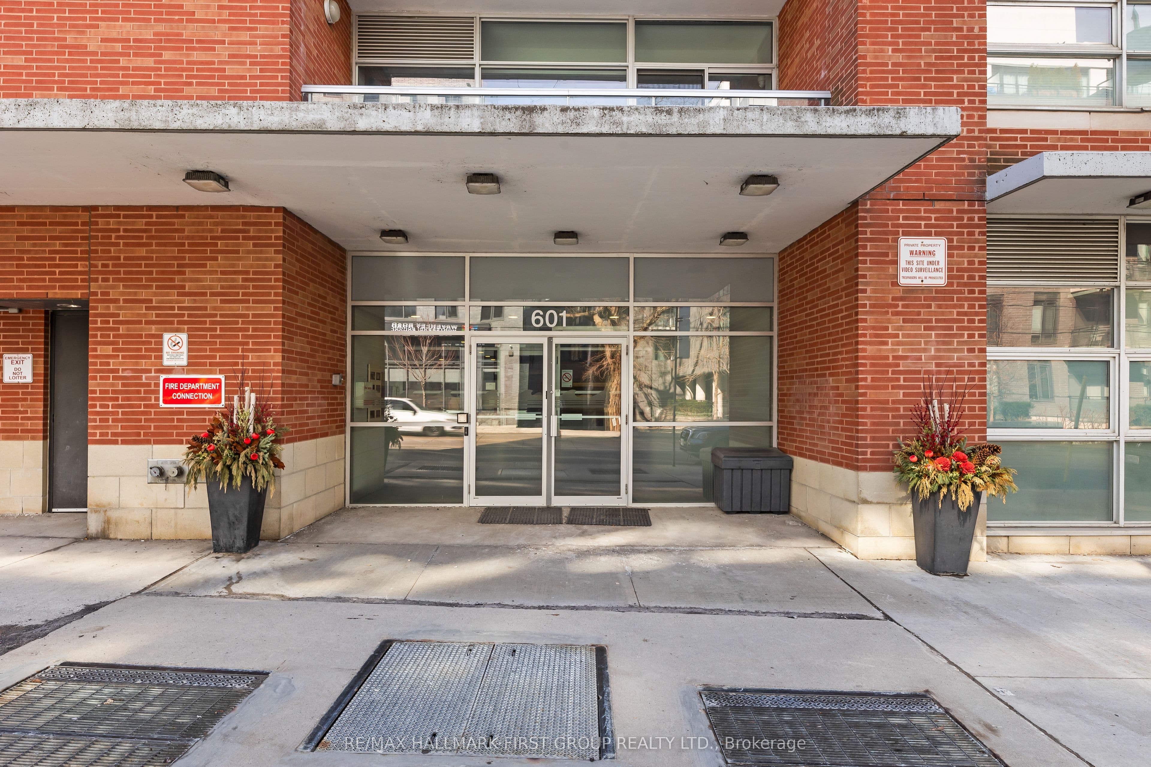 601 Kingston Road 214, Toronto, ON M4E 3Y2