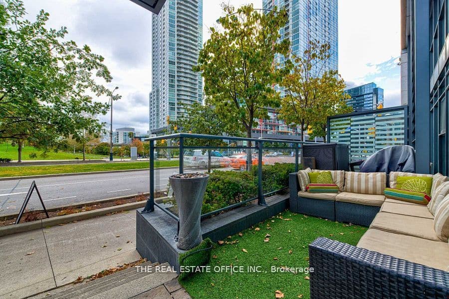 112 Fort York Boulevard G09, Toronto, ON M5V 4A7