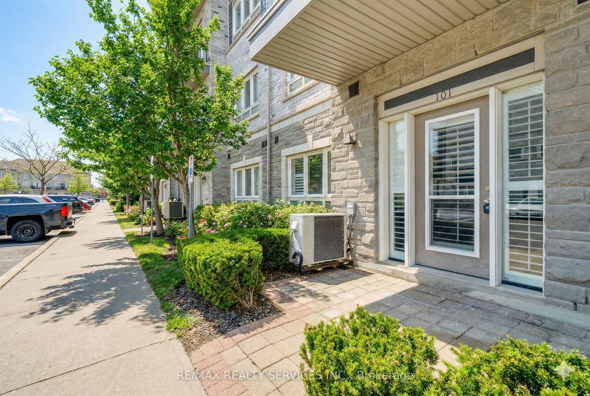5150 Winston Churchill Boulevard 101, Mississauga, ON L5M 0P1