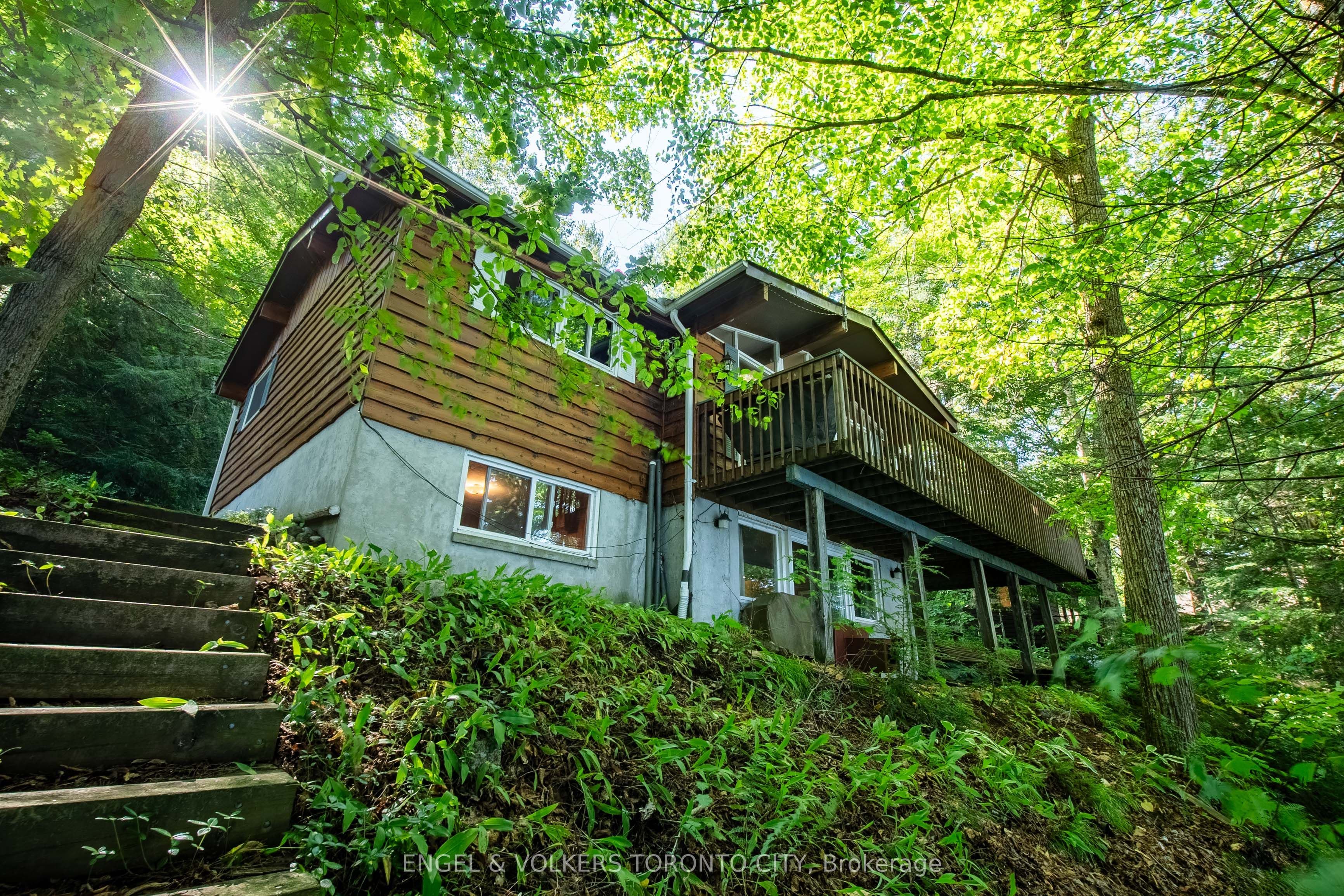 1032 Cliffdene Drive, Lake of Bays, ON P0A 1H0