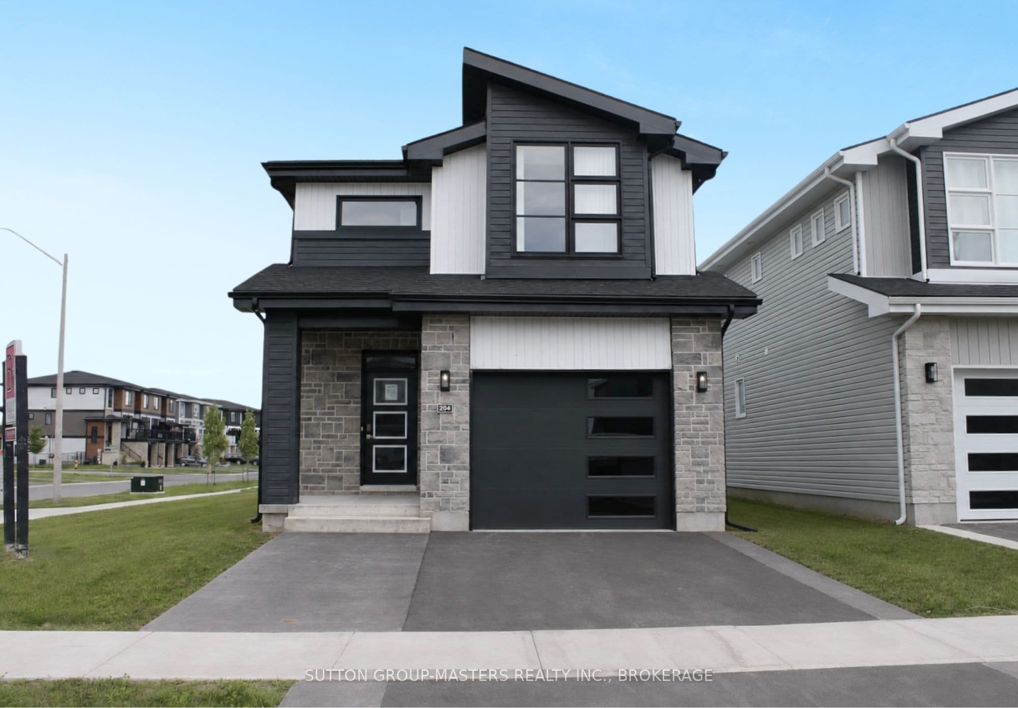 204 Superior Drive, Loyalist, ON K7N 0E5