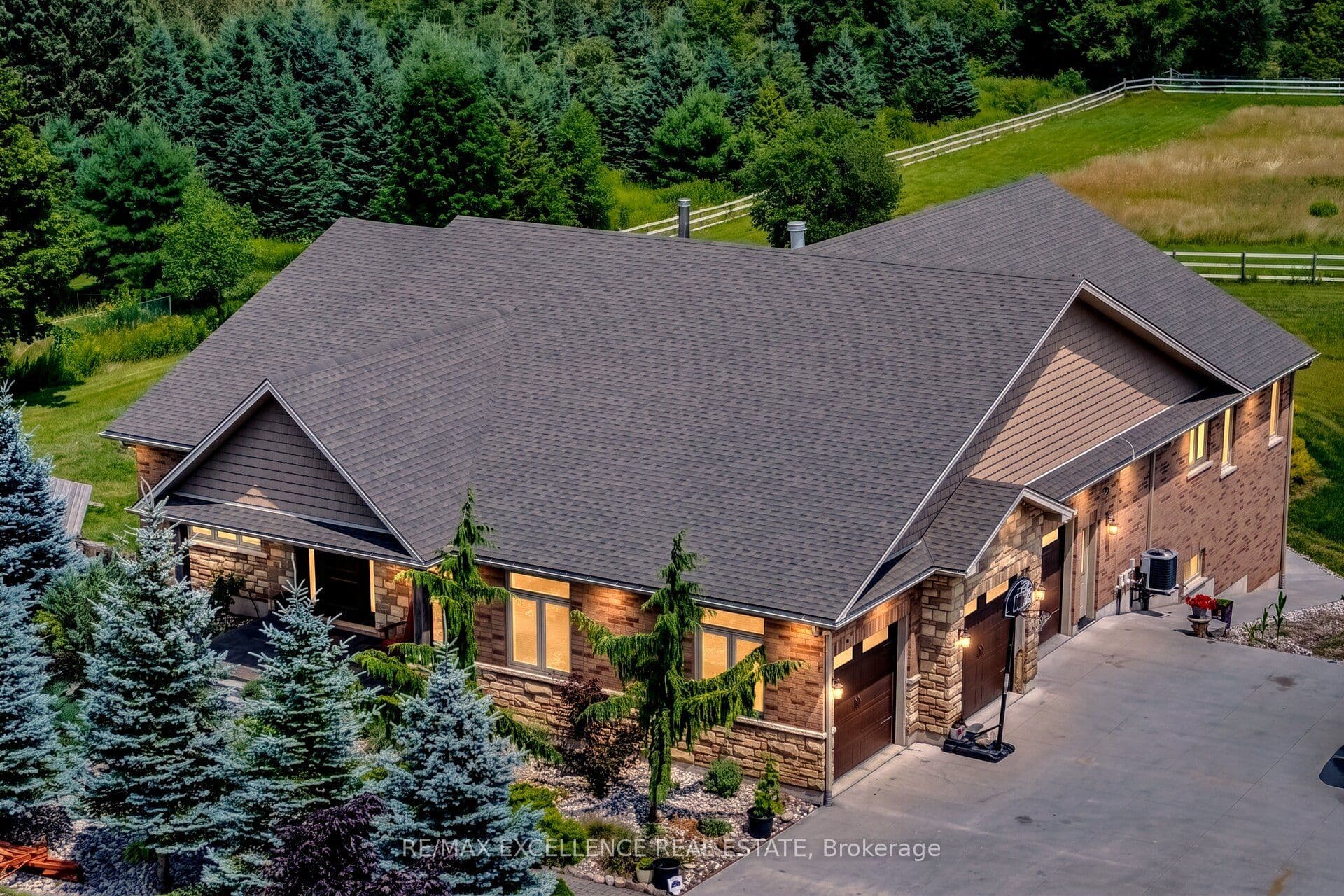 5593 Trafalgar Road, Erin, ON N0B 1Z0