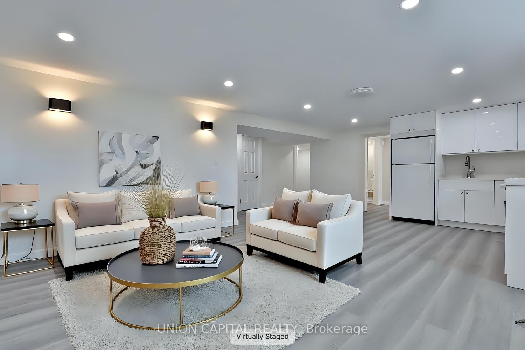 383 Neal Drive, Richmond Hill, ON L4C 3L6
