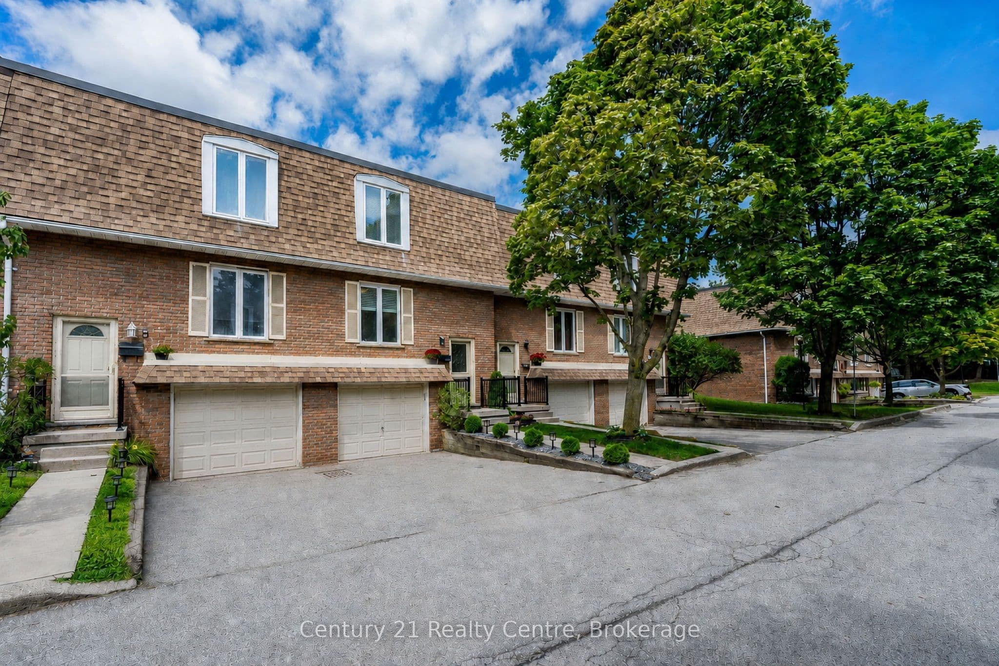 1537 Westminster Place, Burlington, ON L7P 2B4