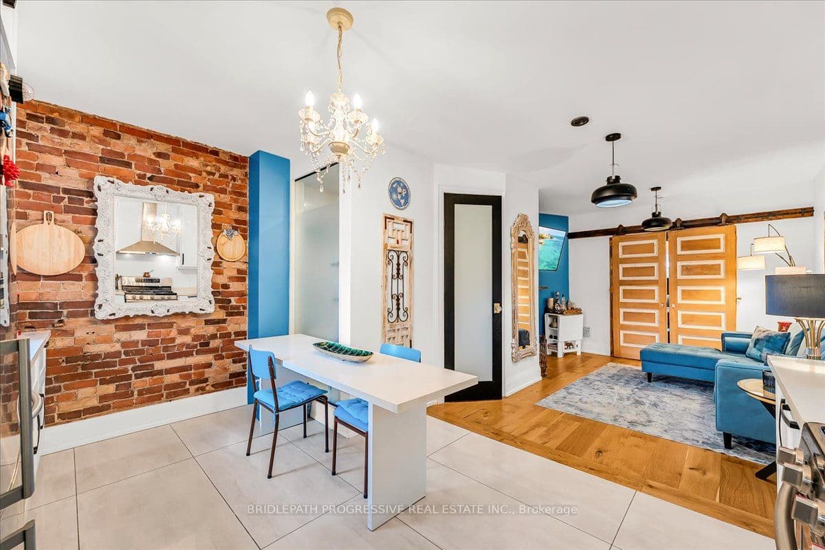 332 Delaware Avenue, Toronto, ON M6H 2T8