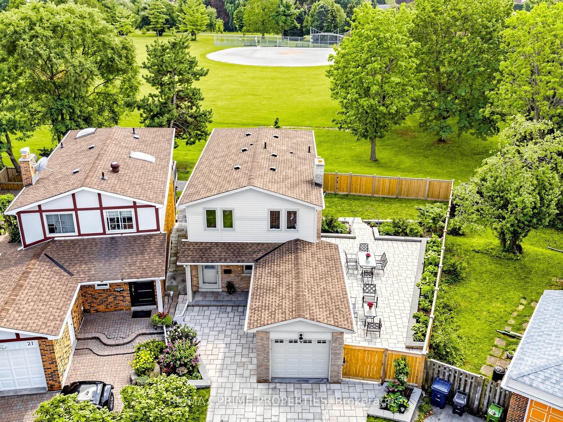 19 Post Horn Grove, Toronto, ON M1S 3N3