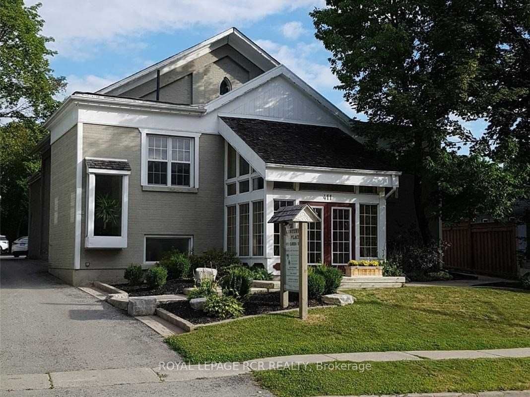 411 Queen Street Upper #1, Newmarket, ON L3Y 2G9