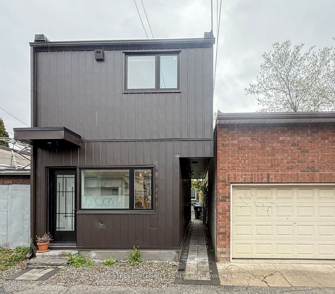 598 Crawford Street Laneway, Toronto, ON M6G 3K2