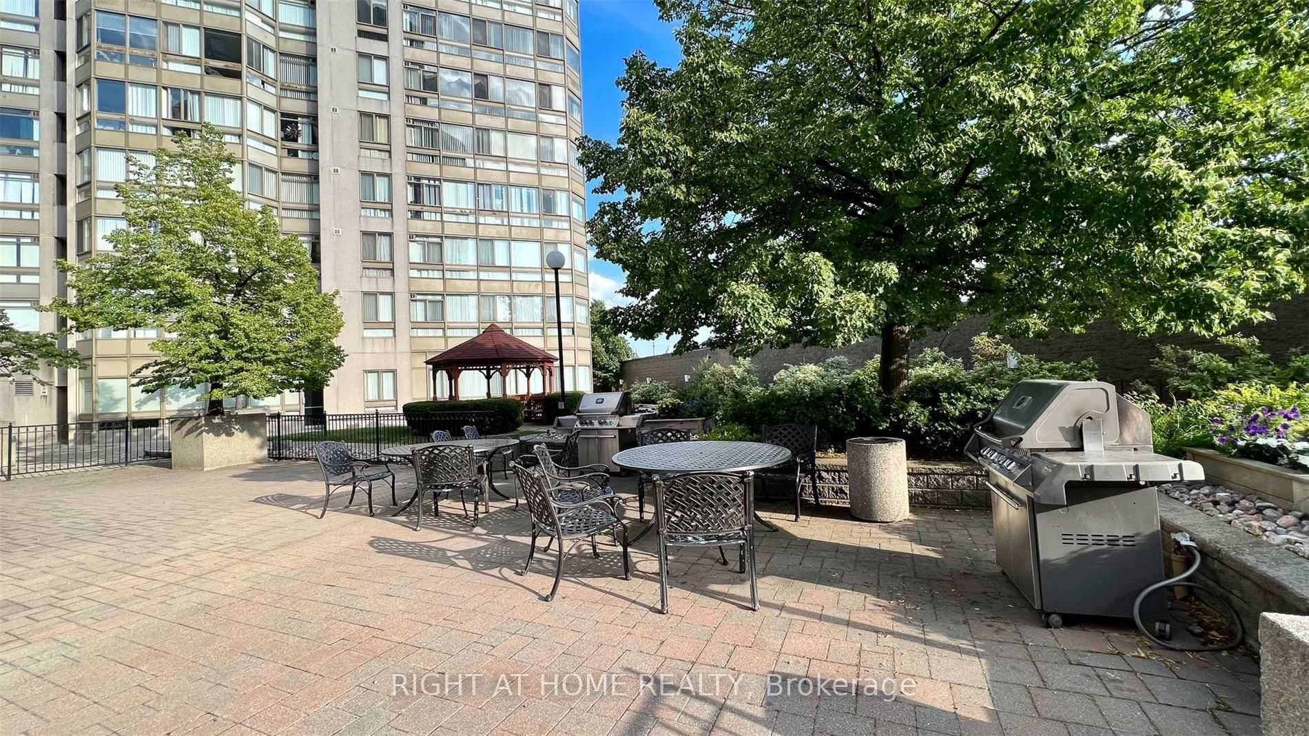3233 Eglinton Avenue E 1406, Toronto, ON M1J 3N6
