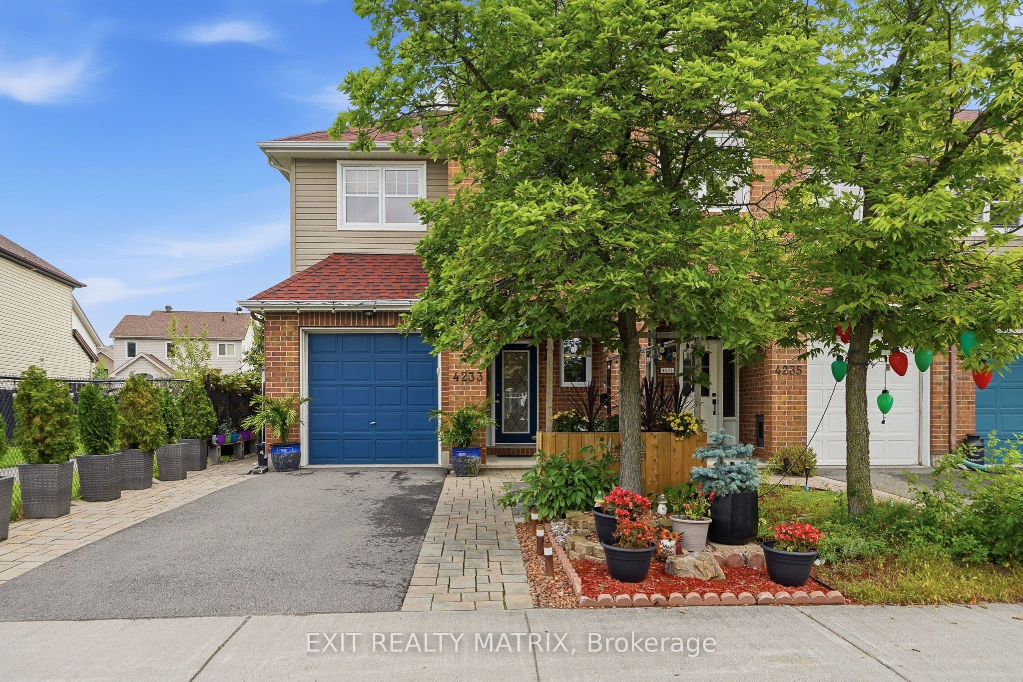 4233 Kelly Farm Drive, Blossom Park - Airport and Area, ON K1T 0A5