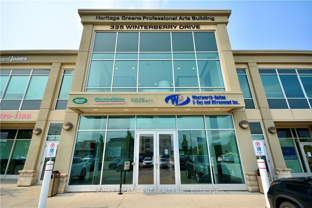 325 Winterberry Drive 204, Hamilton, ON L8J 0B6