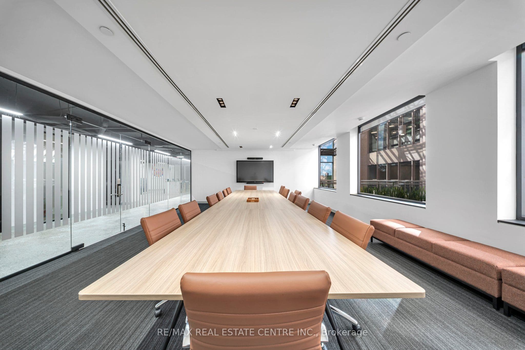 5700 Yonge Street Road 200 A, Toronto, ON L5N 1W1