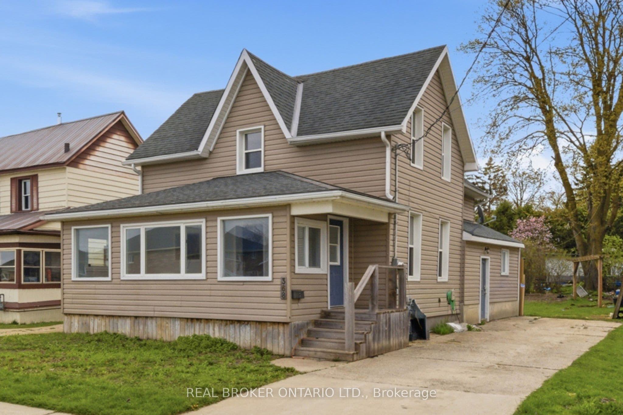 368 Wellington Avenue S, North Perth, ON N4W 2J2
