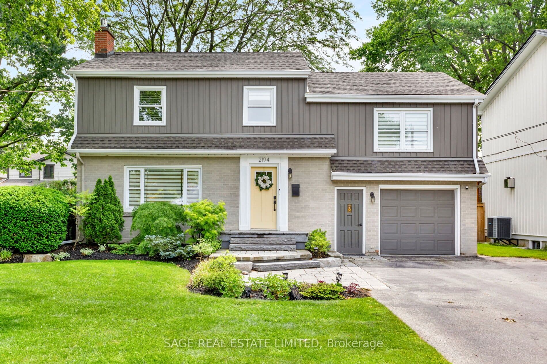2194 Yorkshire Crescent, Burlington, ON L7R 1V7