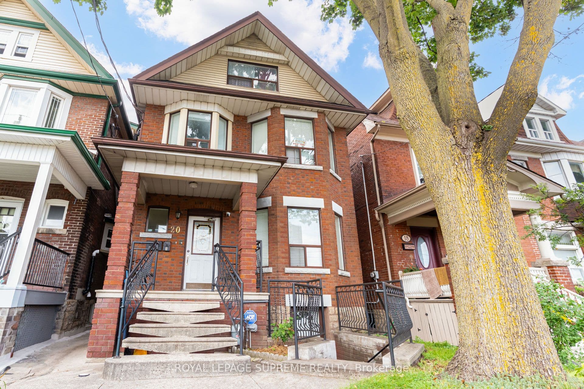 20 Edna Avenue Bsmt, Toronto, ON M6P 1B8