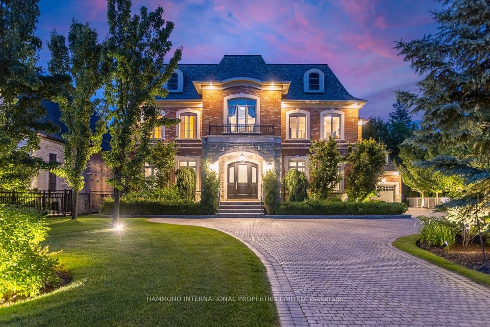 7 Maryvale Crescent, Richmond Hill, ON L4C 6P6