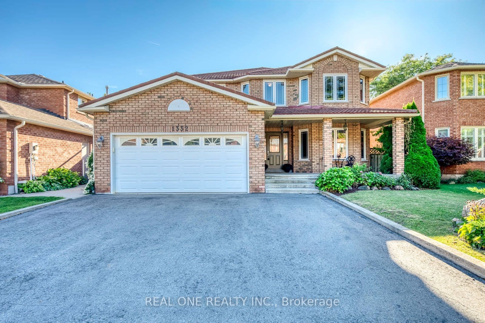 1332 Greenwood Crescent, Oakville, ON L6J 6V3