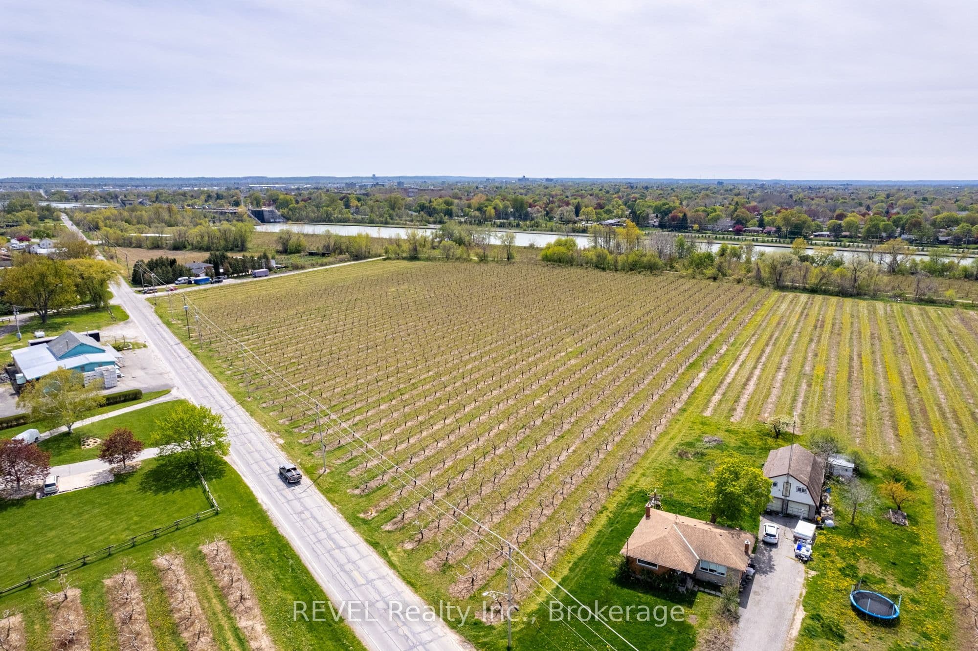 160 Read Road, St. Catharines, ON L2R 7K6