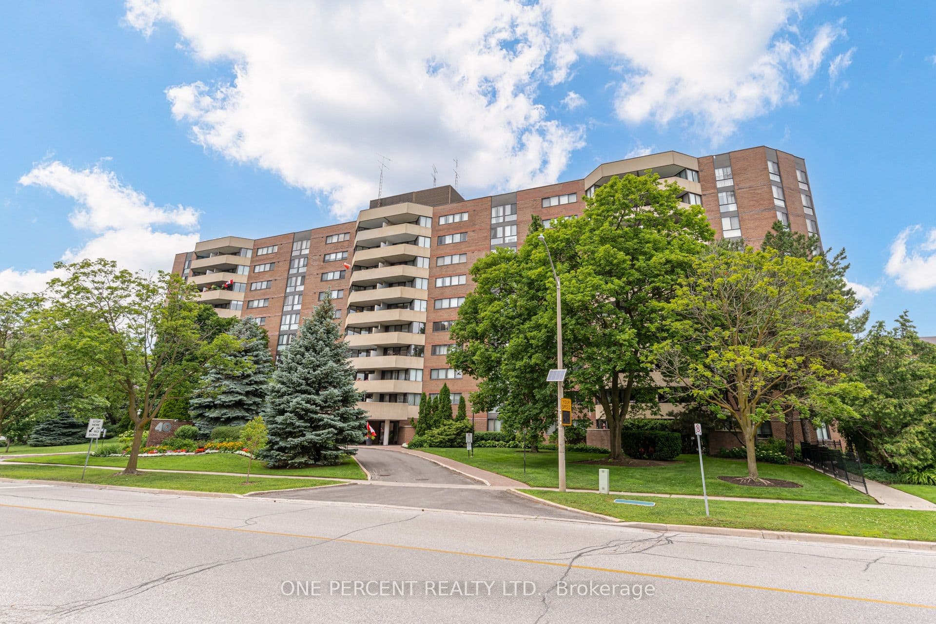 North Richvale, Richmond Hill