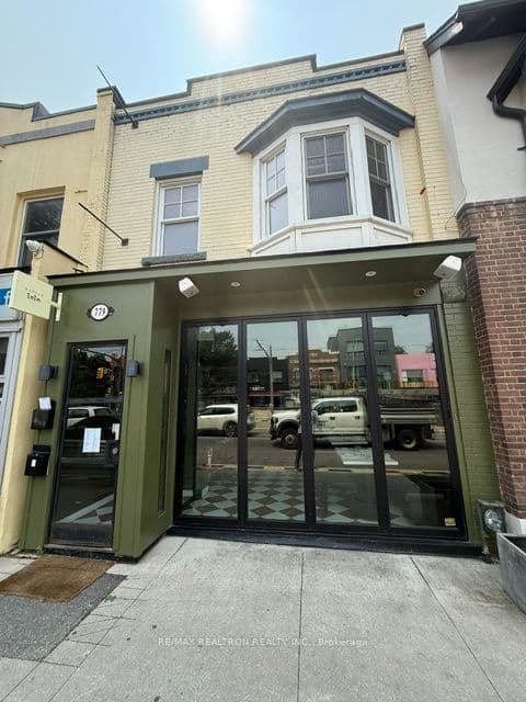 779 St Clair Avenue W, Toronto, ON M6C 1B7