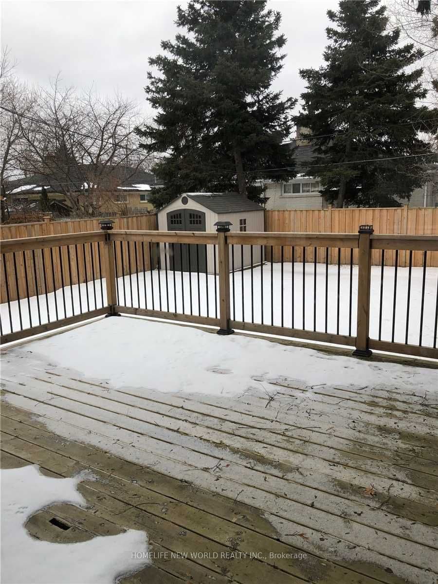 242 Alsace Road (main level), Richmond Hill, ON L4C 2W8