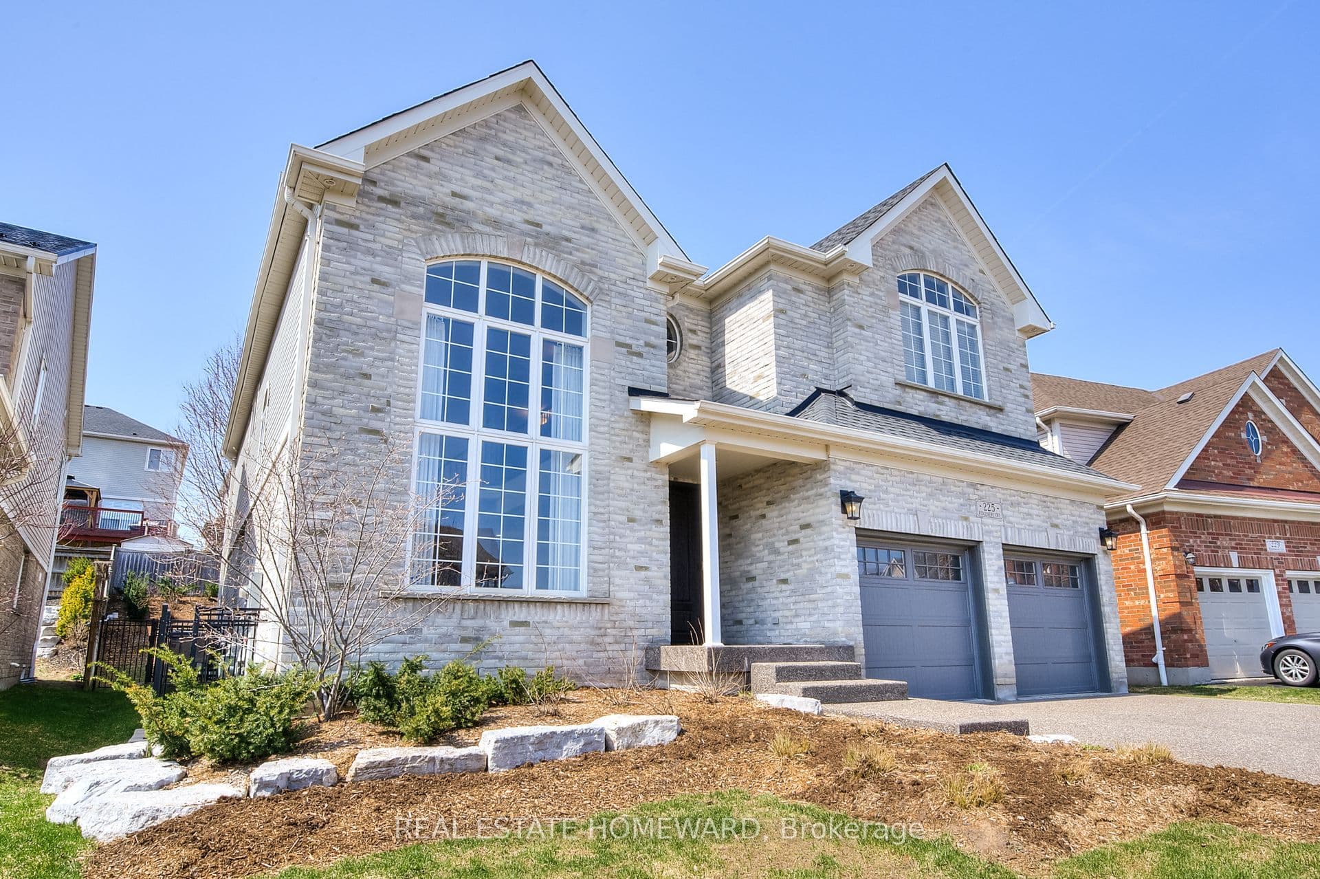 225 Ridgemere Court, Kitchener, ON N2P 2V5