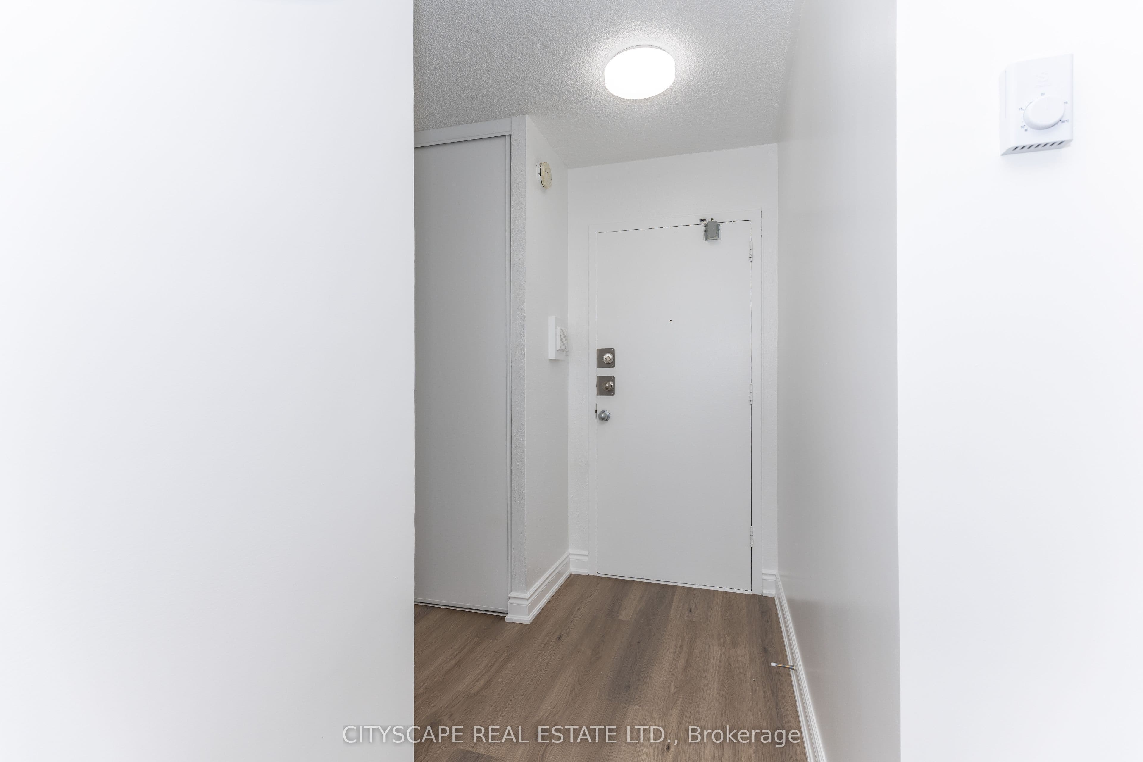 940 Caledonia Road 1005, Toronto, ON M6B 3Y4