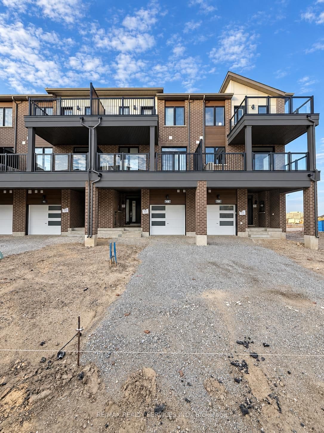 48 THORNBIRD Crescent, Brampton, ON L7A 5N1