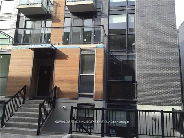 57 Macaulay Avenue 602, Toronto, ON M6P 3P2