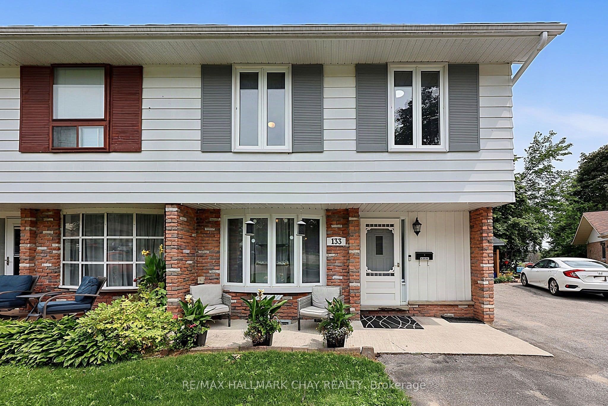 133 Daphne Crescent, Barrie, ON L4M 2Y7