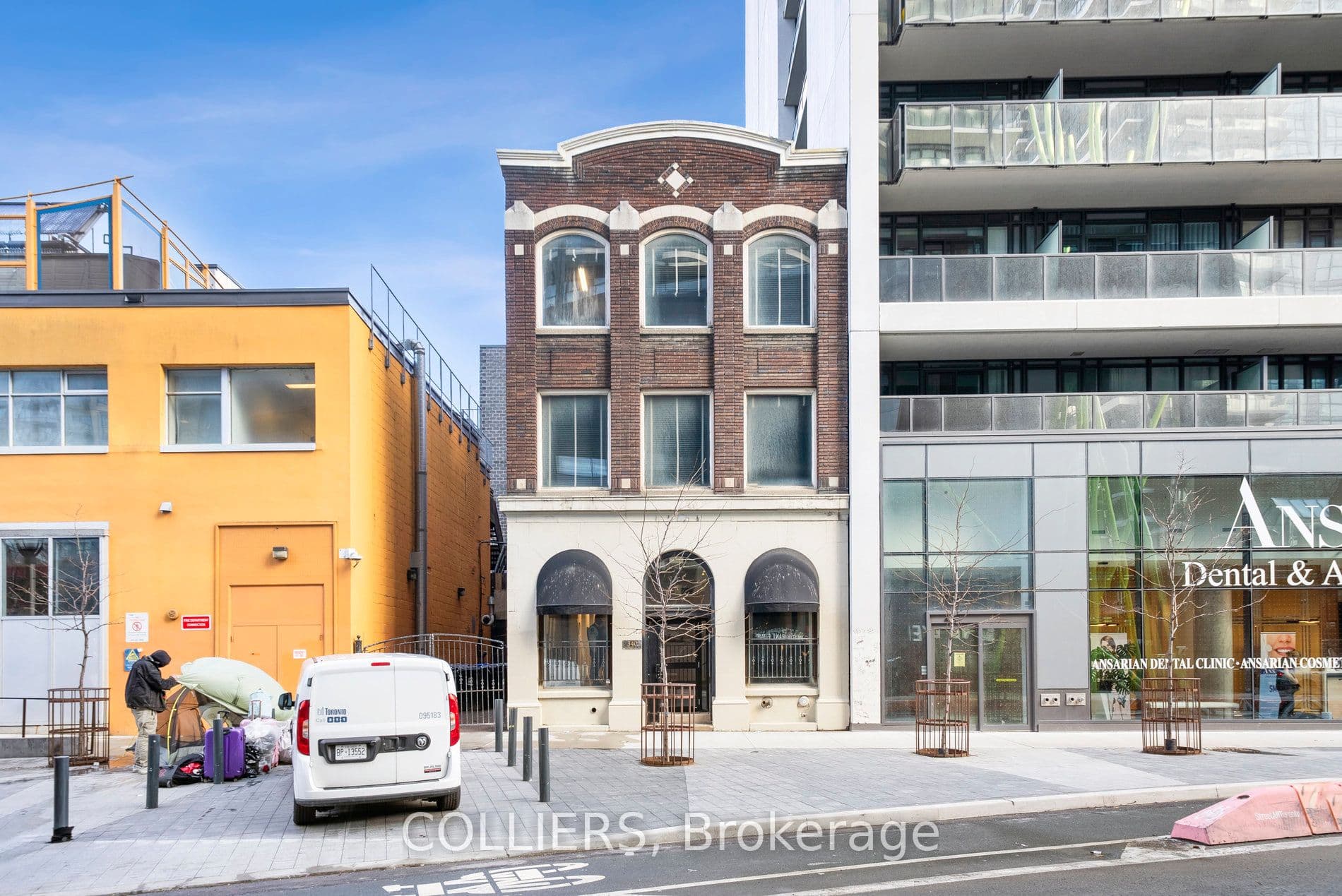 340 Richmond Street W, Toronto, ON M5V 1X2