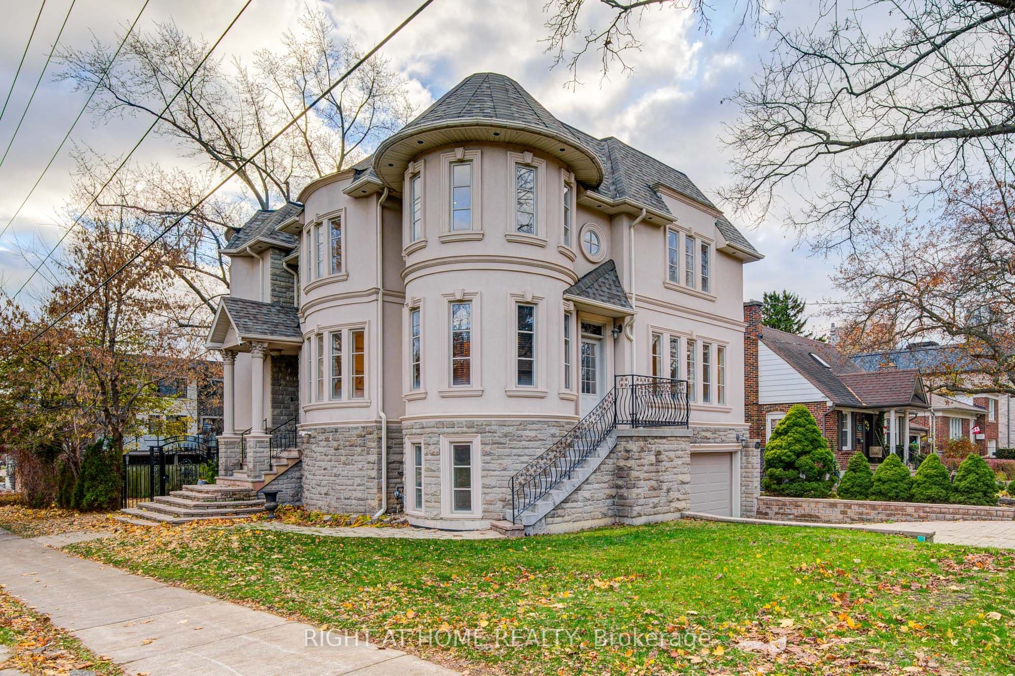 125 Kingsdale Avenue, Toronto, ON M2N 3W5