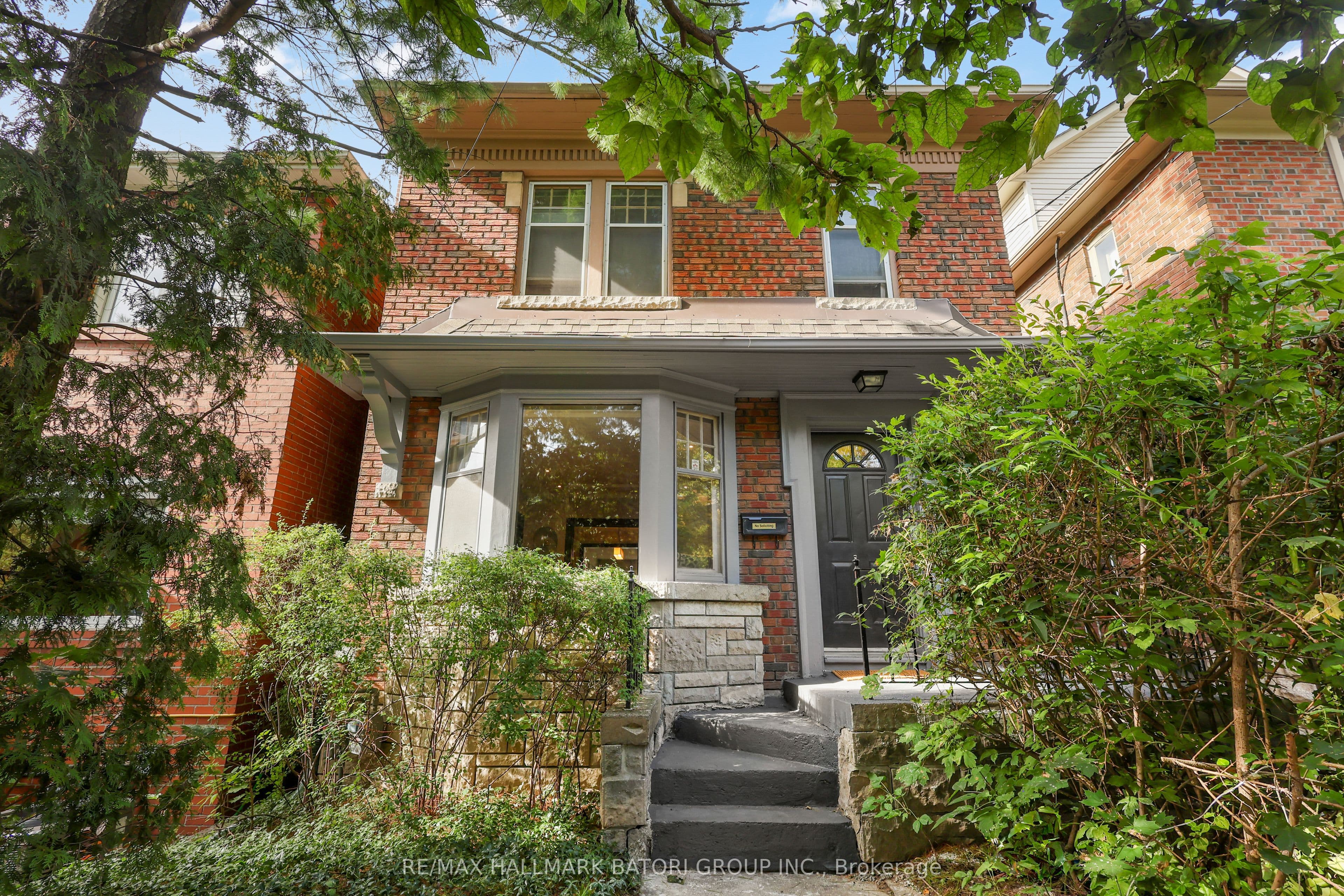 430 Roselawn Avenue, Toronto, ON M5N 1J8