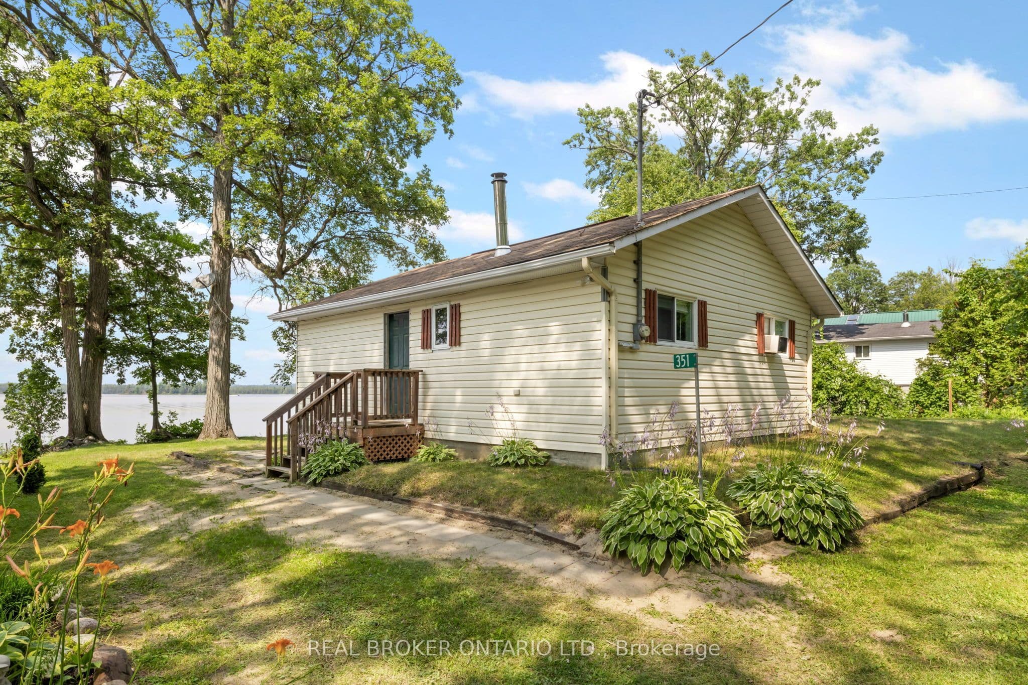 351 Leavoy Lane, Horton, ON K7V 3Z8