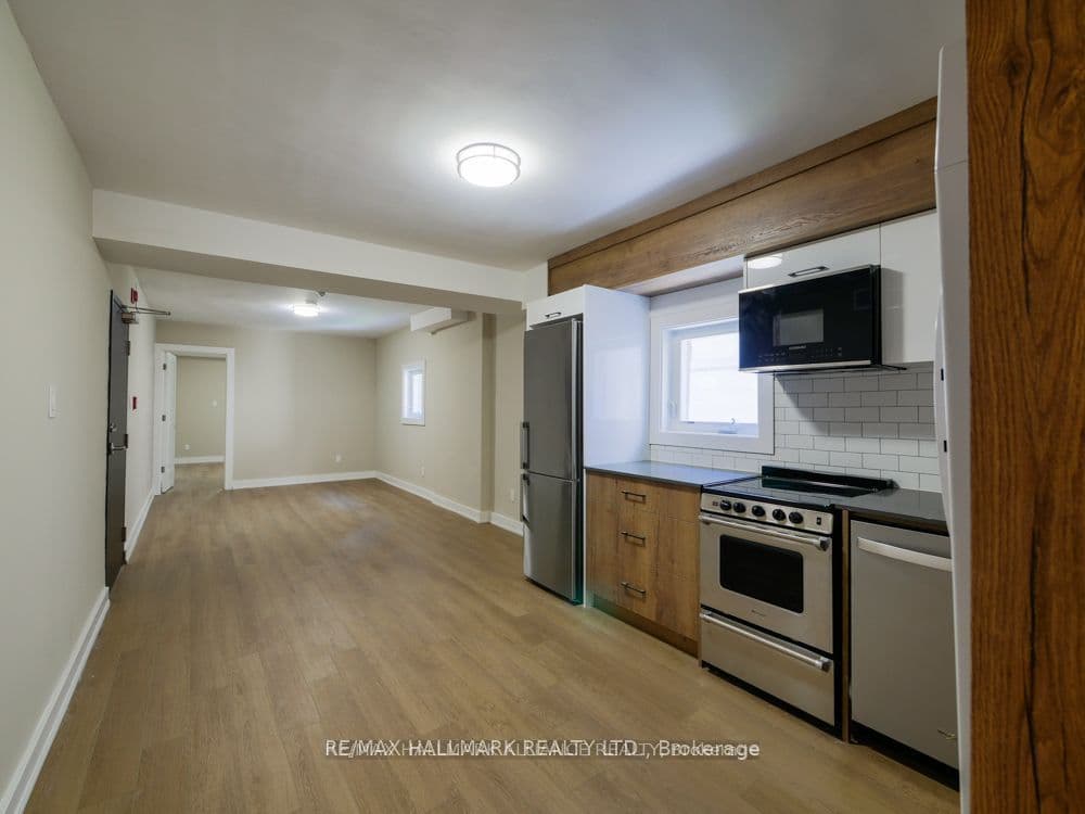628 Danforth Avenue 202, Toronto, ON M4K 1R3