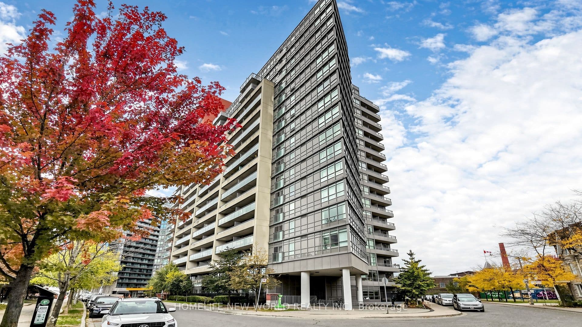 38 Joe Shuster Way 425, Toronto, ON M6K 0A4