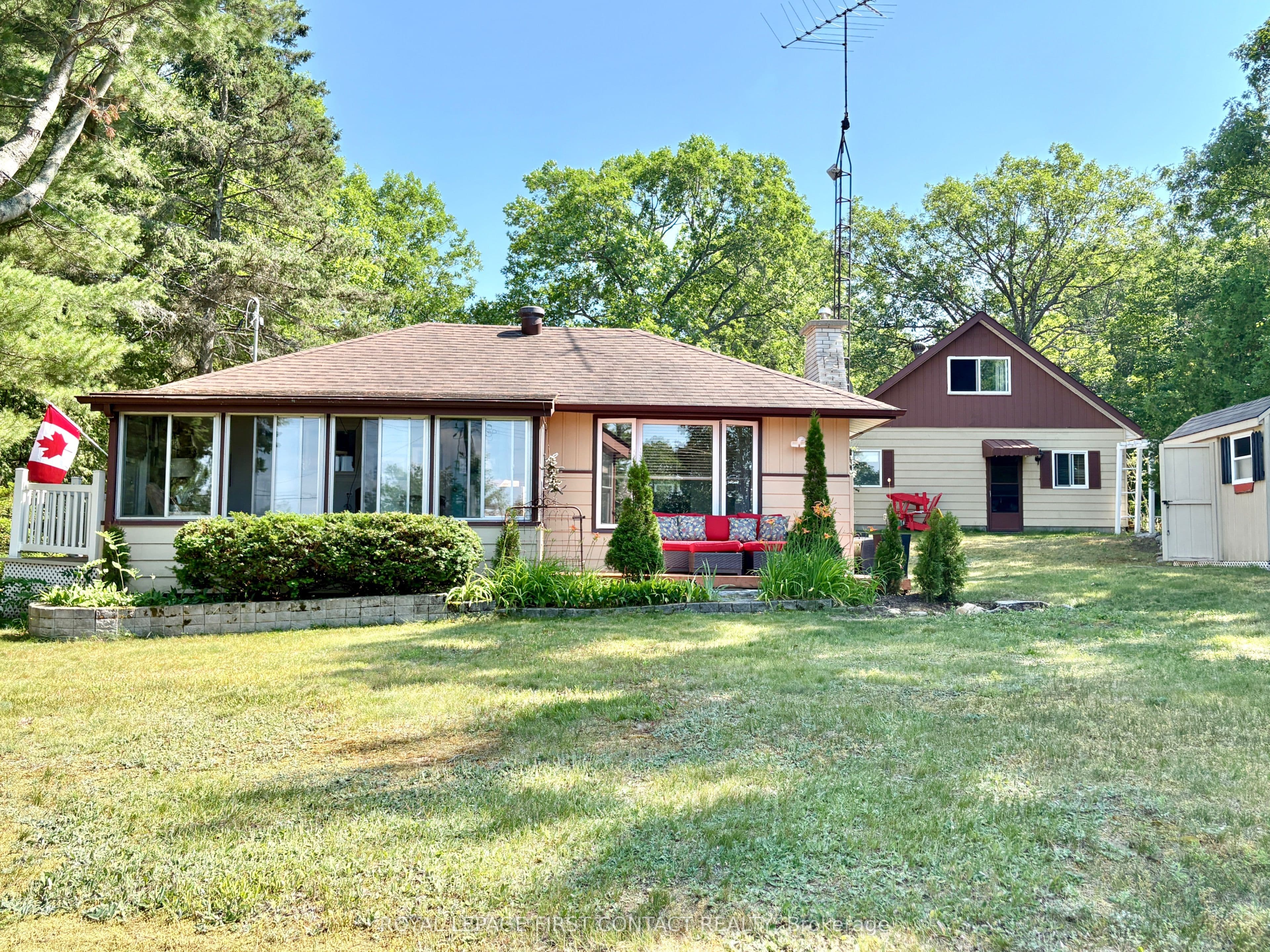1987 Champlain Road, Tiny, ON L9M 0B6