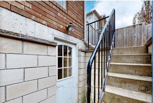 3064 Stornoway Circuit, Oakville, ON L6M 5H7